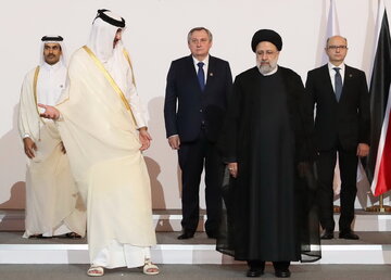 «تمیم بن حمد آل ثانی »امیر قطر و «آیت الله سید ابراهیم رئیسی» رئیس جمهور در ششمین نشست مجمع کشورهای صادرکننده گاز (GECF)