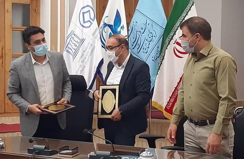 مسوولان هیات سوارکاری و میراث فرهنگی یزد تفاهم نامه امضا کردند