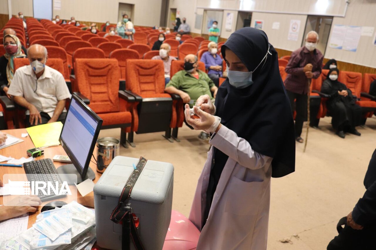 آغاز واکسیناسیون افراد بالای ۷۰ سال خوزستان از هفته آینده