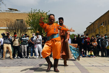 نمایش نوروز خوانی و سیاه بازی در شیراز