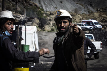 عملیات نجات کارگران معدن طزره دامغان