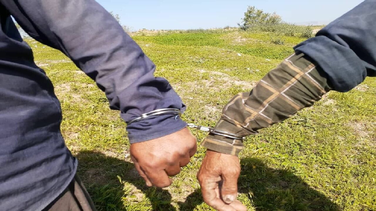 ۵ شکارچی متخلف سابقه‌دار در کاشان و نطنز دستگیر شدند - ایرنا