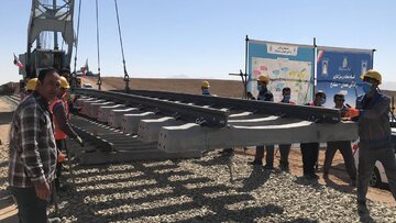 بررسی‌های‌ فنی اتصال راه‌آهن همدان - سنندج به مرز باشماق انجام شده است