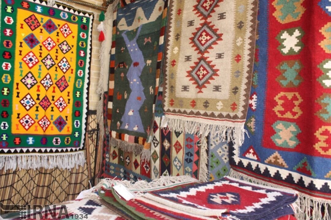زمینه اشتغال ۷۶۵ صنعتگر هنرهای دستی و سنتی در استان همدان فراهم شد