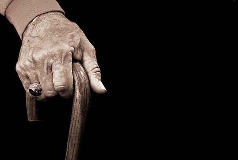 Image result for بدهی پیرمرد ۹۱ساله را راهی زندان کرد