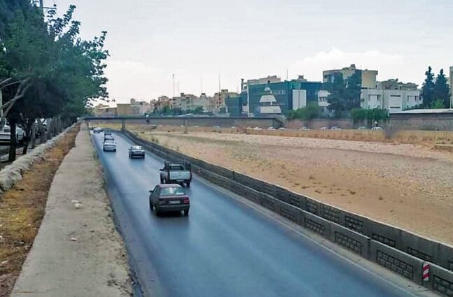 کنارگذرهای رودخانه خشک شیراز بسته شد