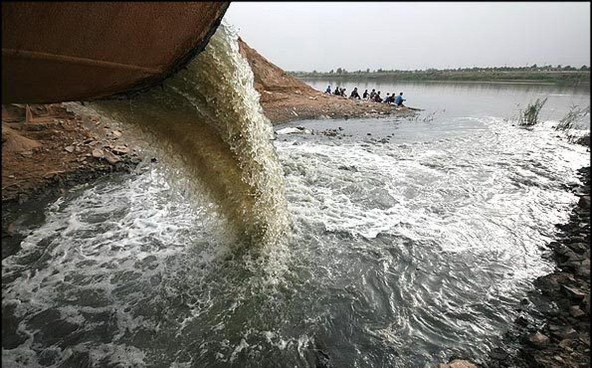 ورود روزانه  ۲۰۰ هزار مترمکعب فاضلاب به رودخانه کارون در اهواز