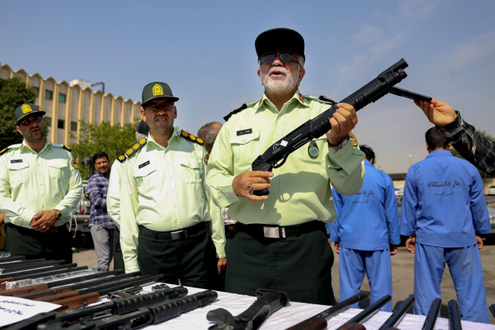 نمایش کشفیات نیروی انتظامی در فارس