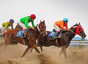 مسابقه اسبدوانی پاییزه کشور در یزد آغاز شد