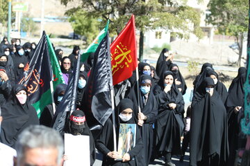 مراسم پیاده روی جاماندگان اربعین حسینی در ماکو