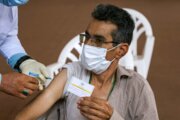 واکسیناسیون افراد ۴۵ سال به بالا در سیستان و بلوچستان آغاز شد