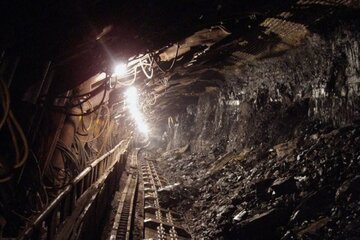 وضعیت نامعلوم ۶ کارگر محبوس در حادثه معدن طزره دامغان
