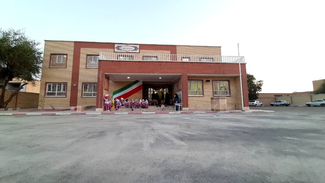کلنگ‌زنی و افتتاح سه مدرسه در خوزستان