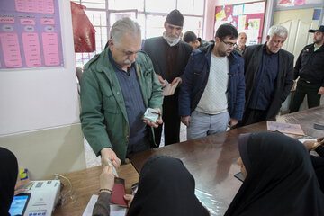 مردان کرمانشاهی بیشتر از زنان رای دادند