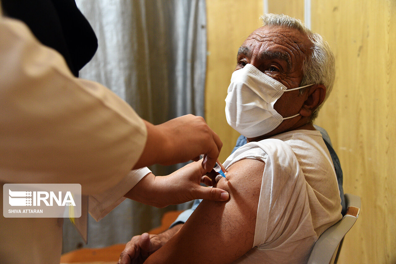 بیش از سه چهارم سالمندان در آذربایجان غربی واکسن کرونا زدند