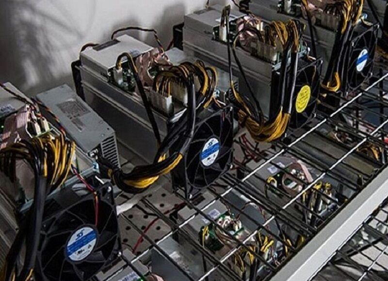 ۲۲ دستگاه استخراج ارز دیجیتال  در دشتی کشف شد 