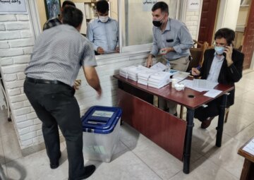 توزیع صندوق های رای در خرم‌آباد