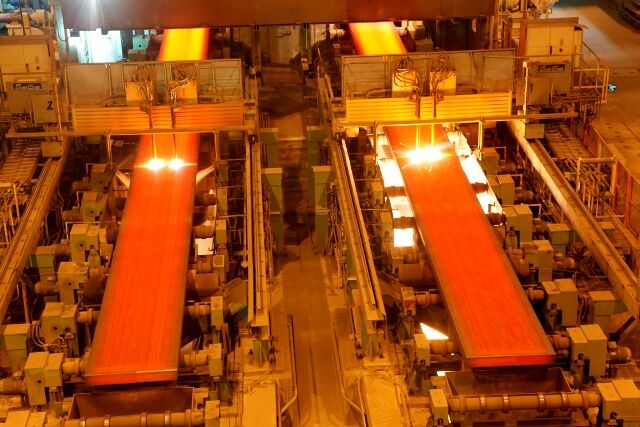 هدف‌گذاری یک میلیارد و ۴۰۰ میلیون یورو صادرات از شرکت فولاد خوزستان