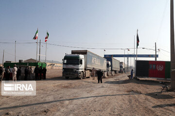 جریان نسبی تجارت مرزی در گذرگاه اسلام قلعه - دوغارون برقرار است