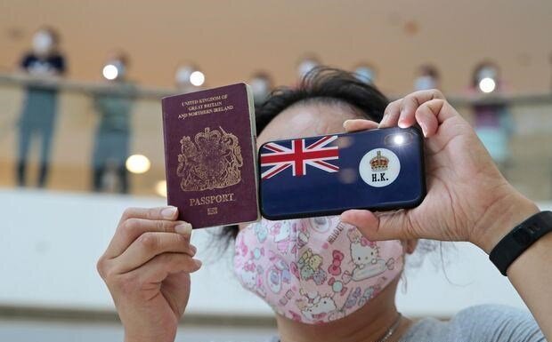 چین دیگر گذرنامه بریتانیا را برای هنگ کنگی ها به رسمیت نمی شناسد