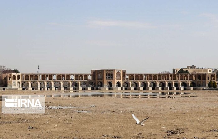 استاندار اصفهان: وضعیت آب استان، بحرانی است