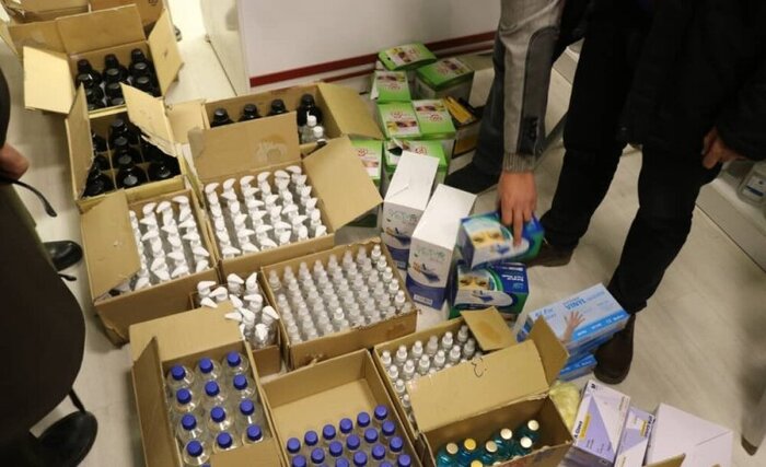 نیکوکار دامغانی ۲ میلیارد ریال تجهیزات پزشکی اهدا کرد