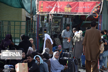 ثبت‌نام خادمین اربعین در موکب‌های پذیرایی از زائران پاکستانی آغاز شد