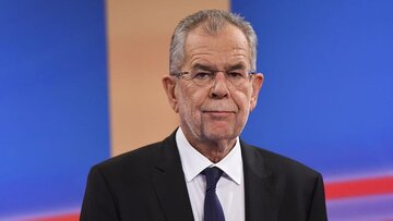 رئیس جمهور اتریش، انتخاب رئیسی را تبریک گفت
