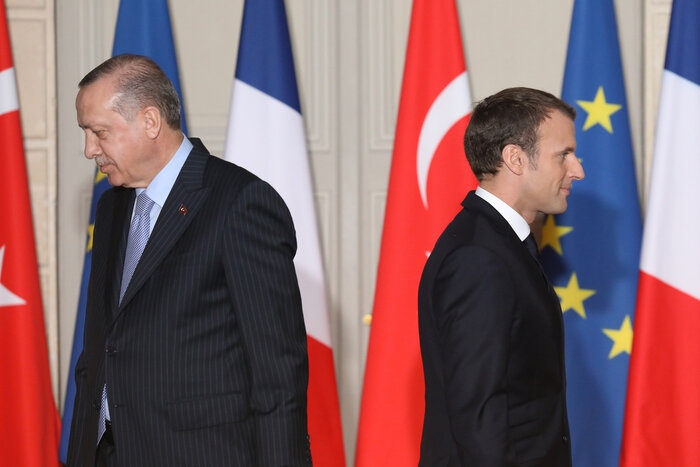 اردوغان خواستار تحریم کالاهای فرانسوی شد