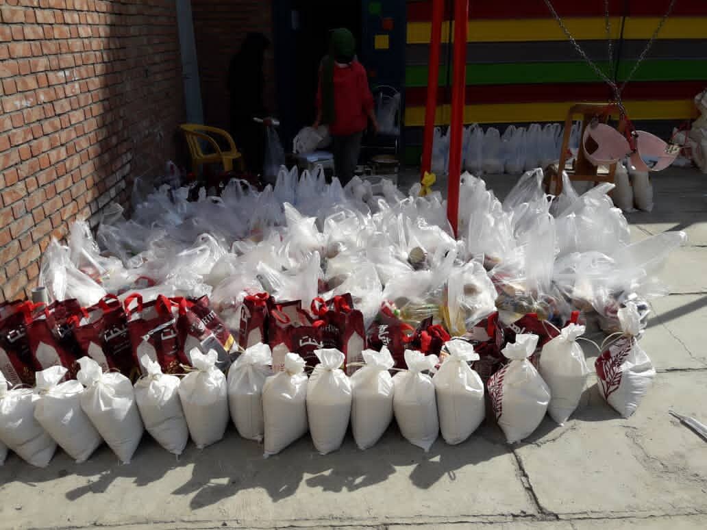 یکهزار و ۱۰۰ کمک بسته معیشتی بین نیازمندان پلدختر توزیع شد