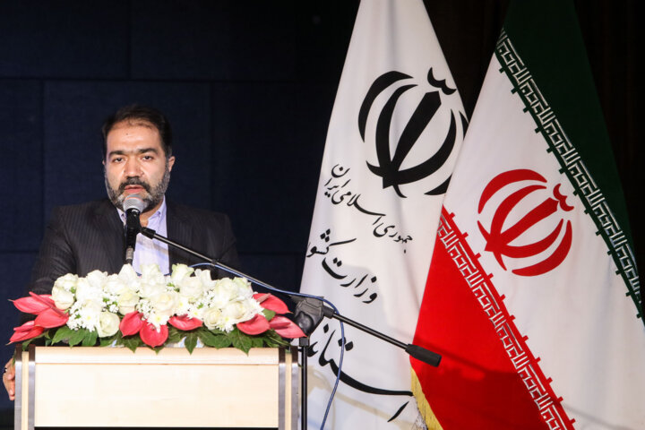 استاندار اصفهان: بدنبال اقدامات نمایشی نیستیم