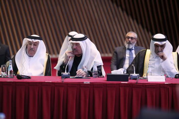 نشست تخصصی رئیس جمهور با تجار و اقتصاددانان قطری و ایرانی