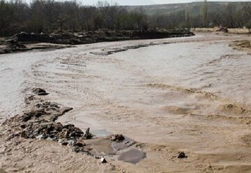  سیلاب  در رودخانه‌های مهریز جاری شد