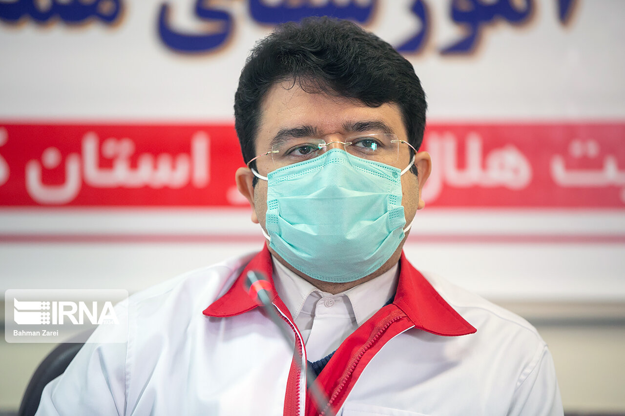 هلال احمر کرمانشاه خواستار همکاری علوم پزشکی برای تجهیز داروخانه‌اش شد