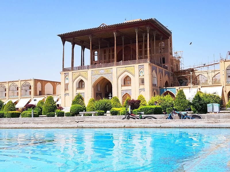 عمارت عالی‌ قاپوی اصفهان آتش نگرفته است