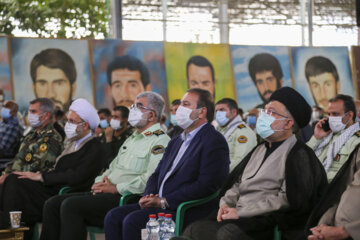 مراسم تقدیر از رزمندگان دفاع مقدس در شیراز