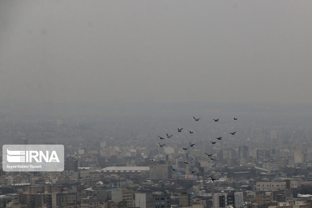 آلودگی هوا ادارات اراک در ۱۵ دی ماه را تعطیل کرد