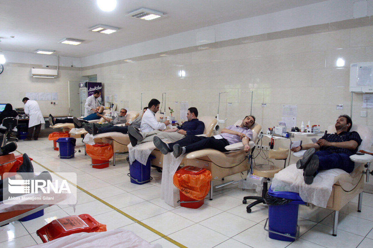 سازمان انتقال خون فارس در پی کاهش ذخایر از مردم برای اهدای خون دعوت کرد