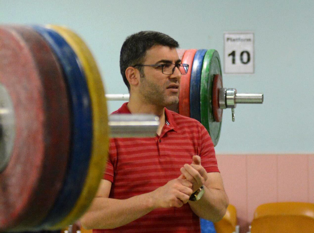 برخواه: رئیس فدراسیون وزنه‌برداری از من خواست تا ادامه ندهم/ نمی توانیم دست و پای ورزشکاران را ببندیم