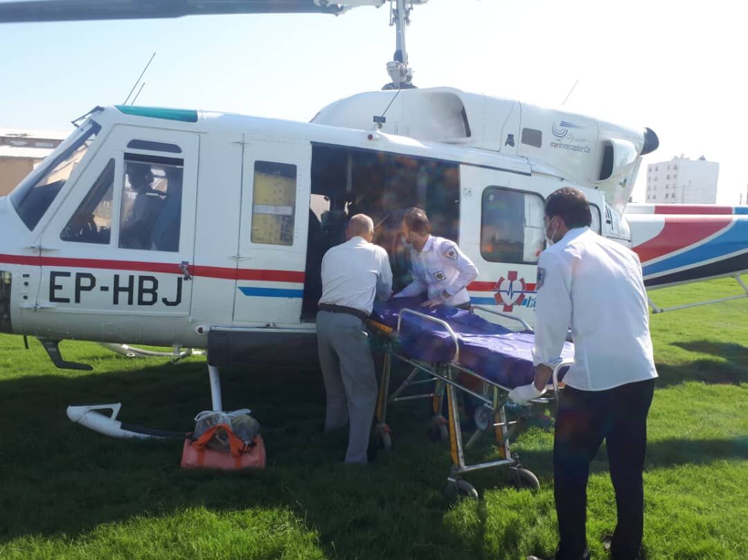 یک زخمی حادثه رانندگی میبد با بالگرد به یزد اعزام شد
