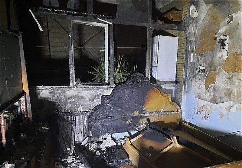 اتصال برق موجب آتش‌سوزی در یک ساختمان ۲ طبقه در لالی شد