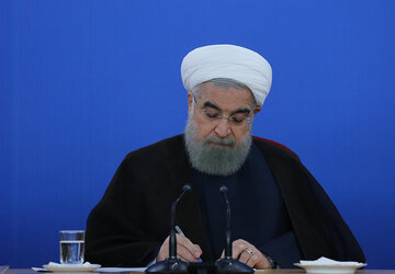 روحانی درگذشت همسر حجت الاسلام والمسلمین ری شهری را تسلیت گفت