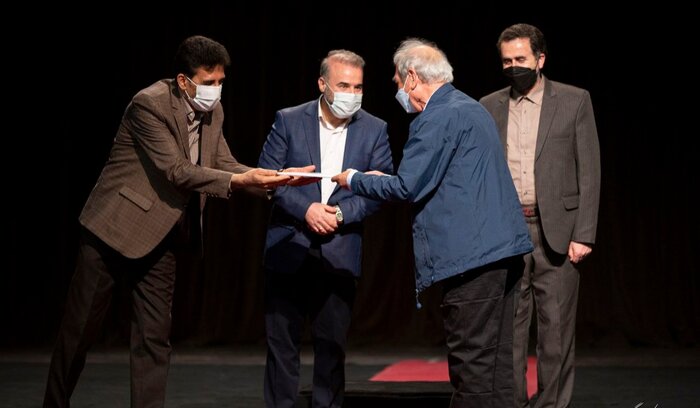 برگزیدگان جشنواره نمایشنامه‌نویسی استان همدان معرفی شدند