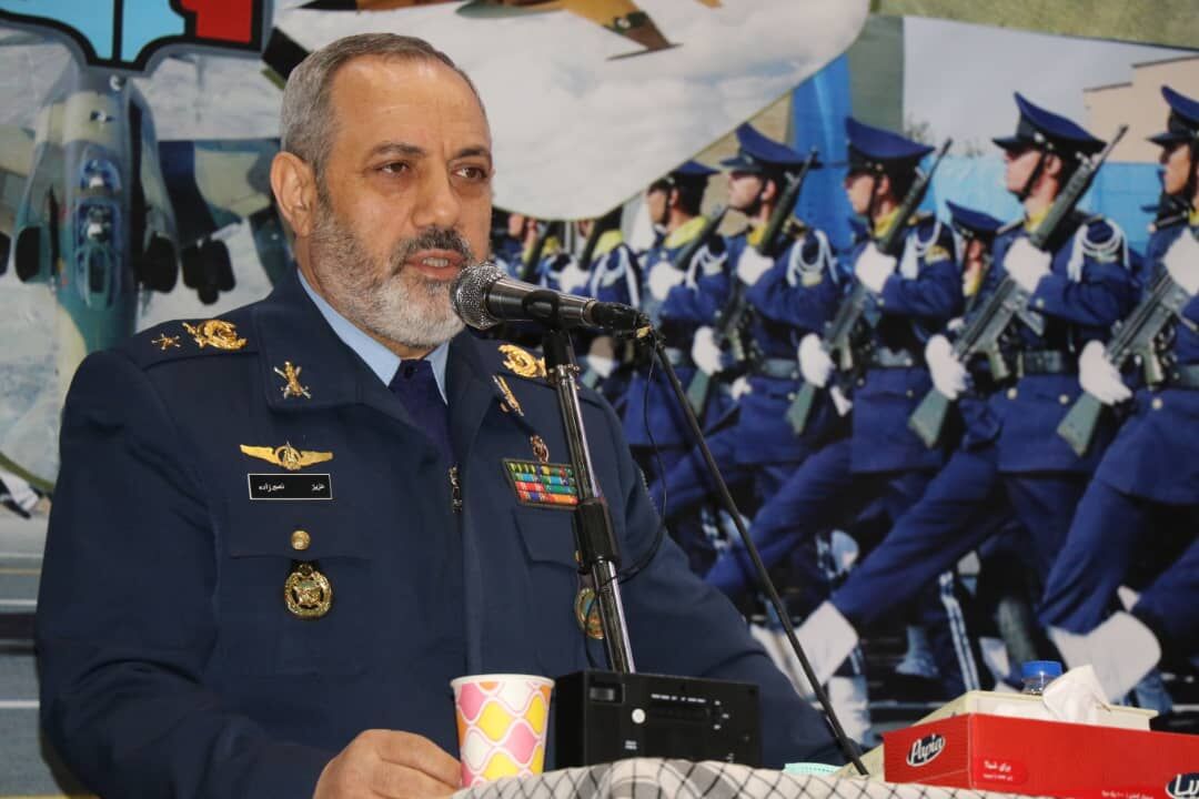 فرمانده نیروهوایی ارتش: ساخت هواپیما، نشانه اقتدار ایران اسلامی است