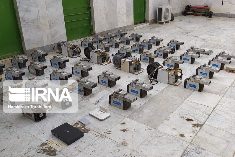 ۸۸ دستگاه استخراج ارز دیجیتال در شهرستان اهواز کشف شد