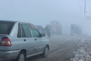 بارش برف سطح همه جاده‌های استان زنجان را لغزنده کرده است