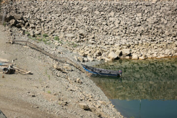 کاهش آب سد قشلاق سنندج