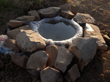 ساخت آبشخور برای حیات وحش در ارتفاعات شهر میرآباد