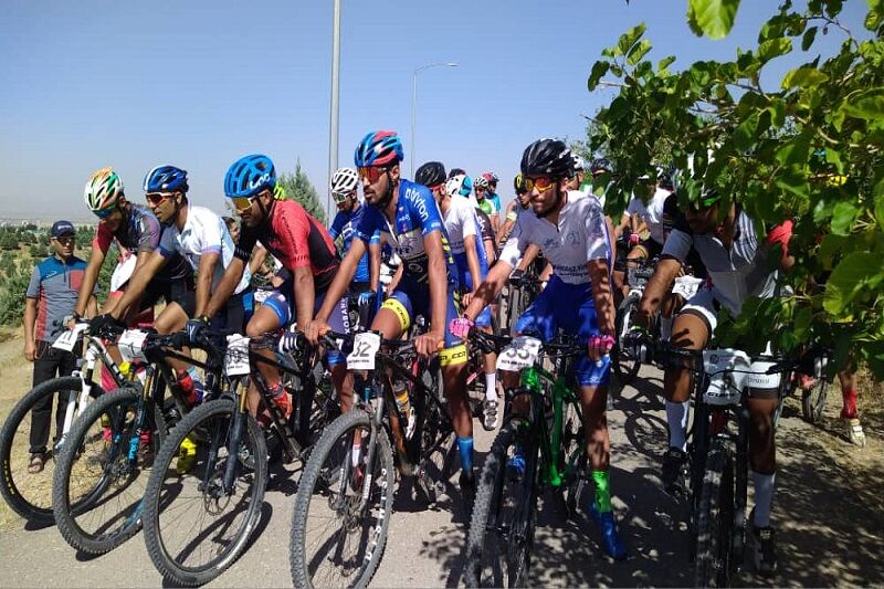 مسابقات دوچرخه سواری کراس کانتری در قزوین برگزار شد