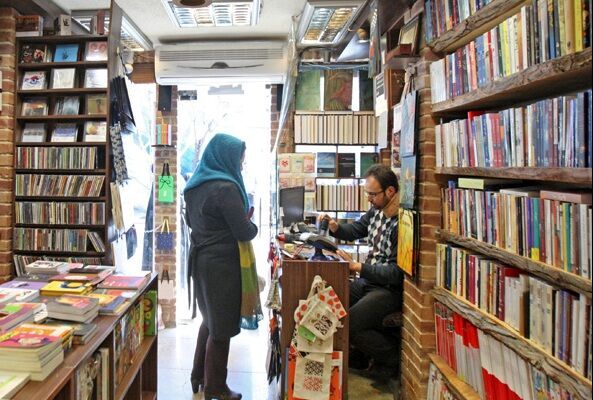 خراسان رضوی رتبه نخست فروش کتاب کشور در طرح زمستانه ۹۹ را کسب کرد